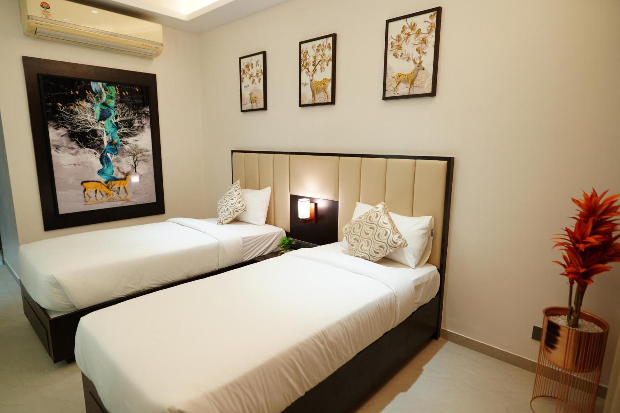 Hotel Grand Visava Лонавла Екстер'єр фото