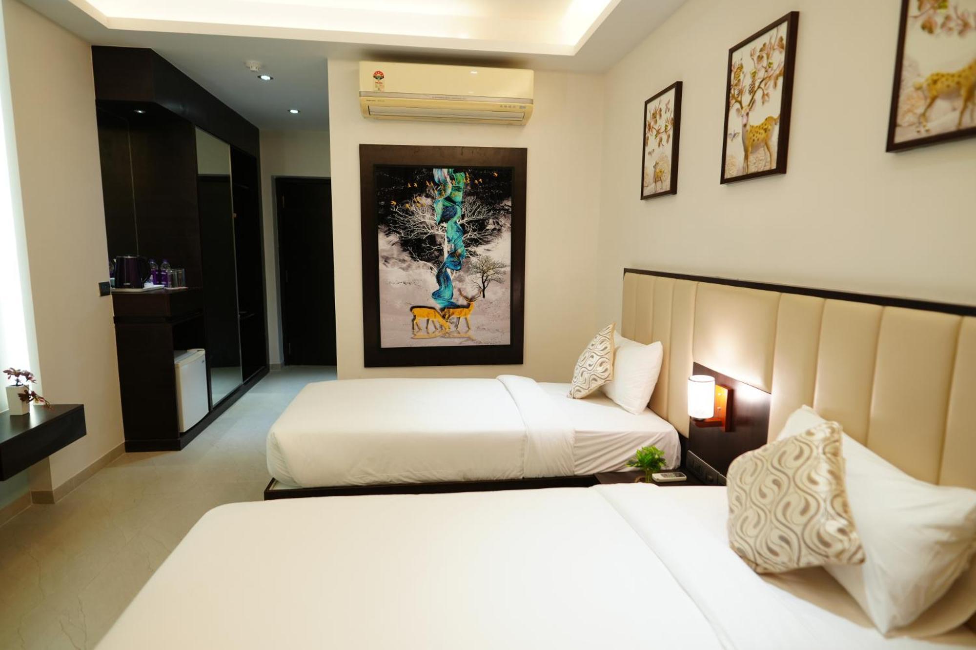 Hotel Grand Visava Лонавла Екстер'єр фото