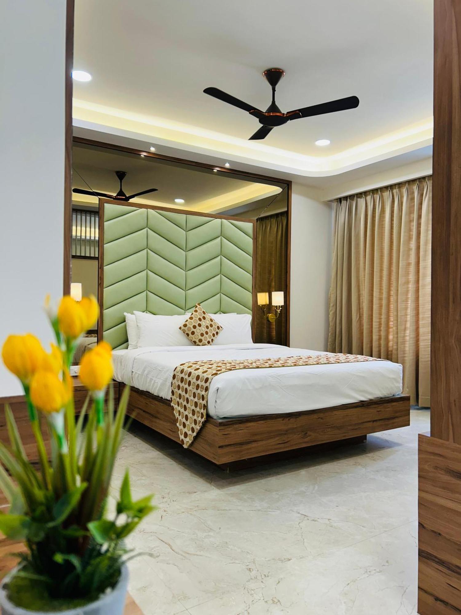 Hotel Grand Visava Лонавла Екстер'єр фото