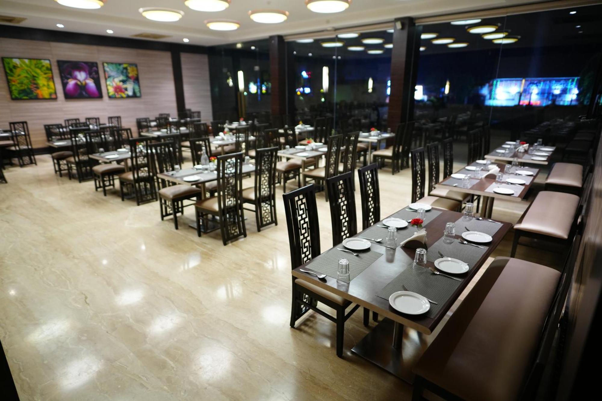 Hotel Grand Visava Лонавла Екстер'єр фото