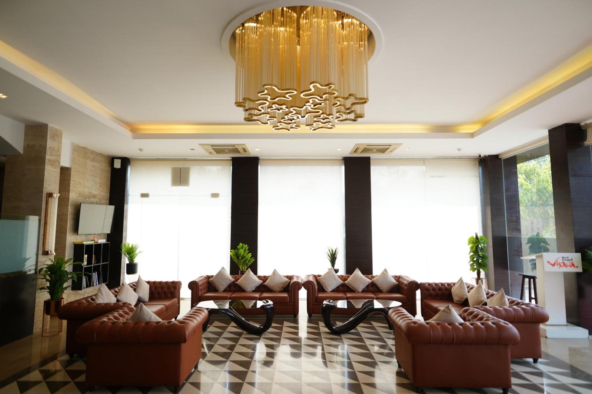 Hotel Grand Visava Лонавла Екстер'єр фото