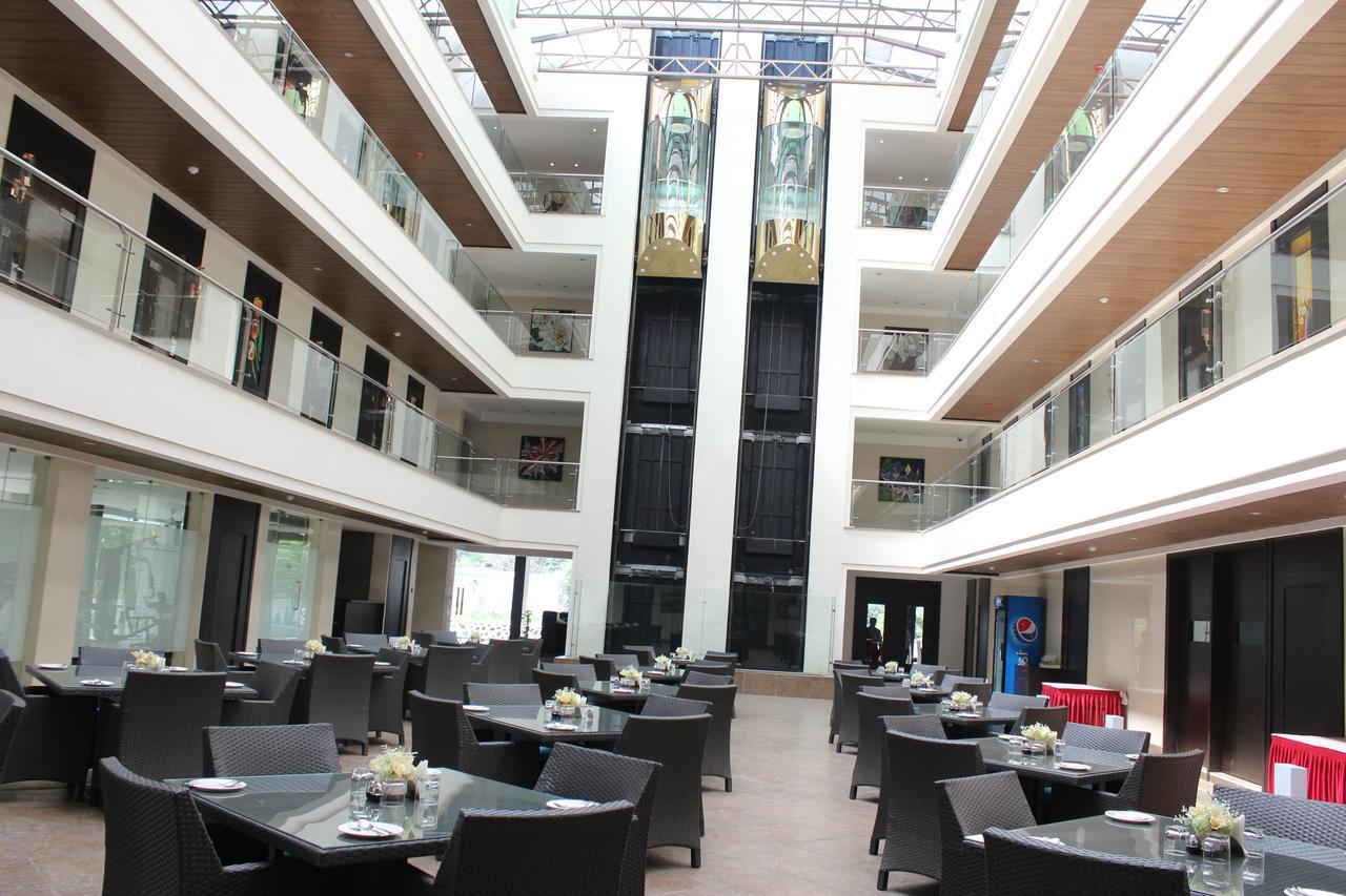 Hotel Grand Visava Лонавла Екстер'єр фото