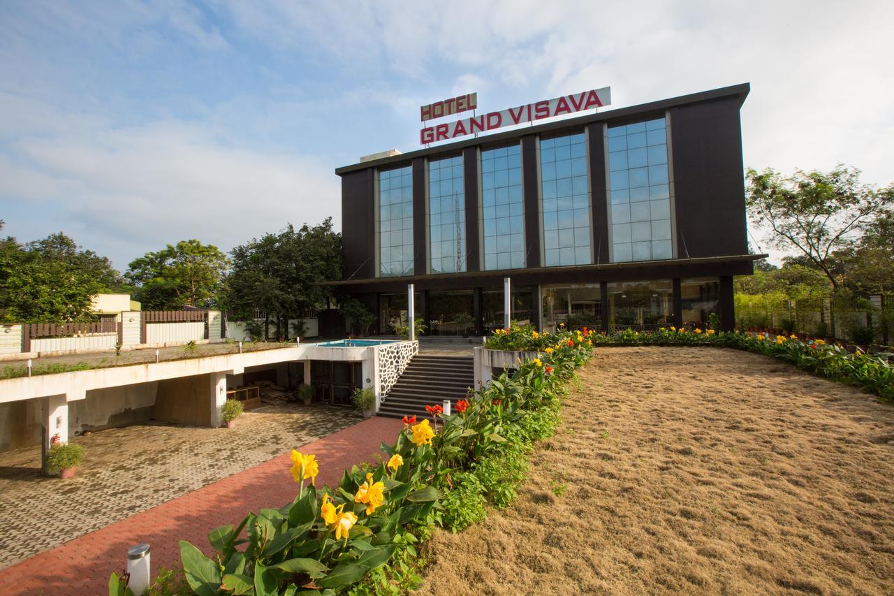 Hotel Grand Visava Лонавла Екстер'єр фото