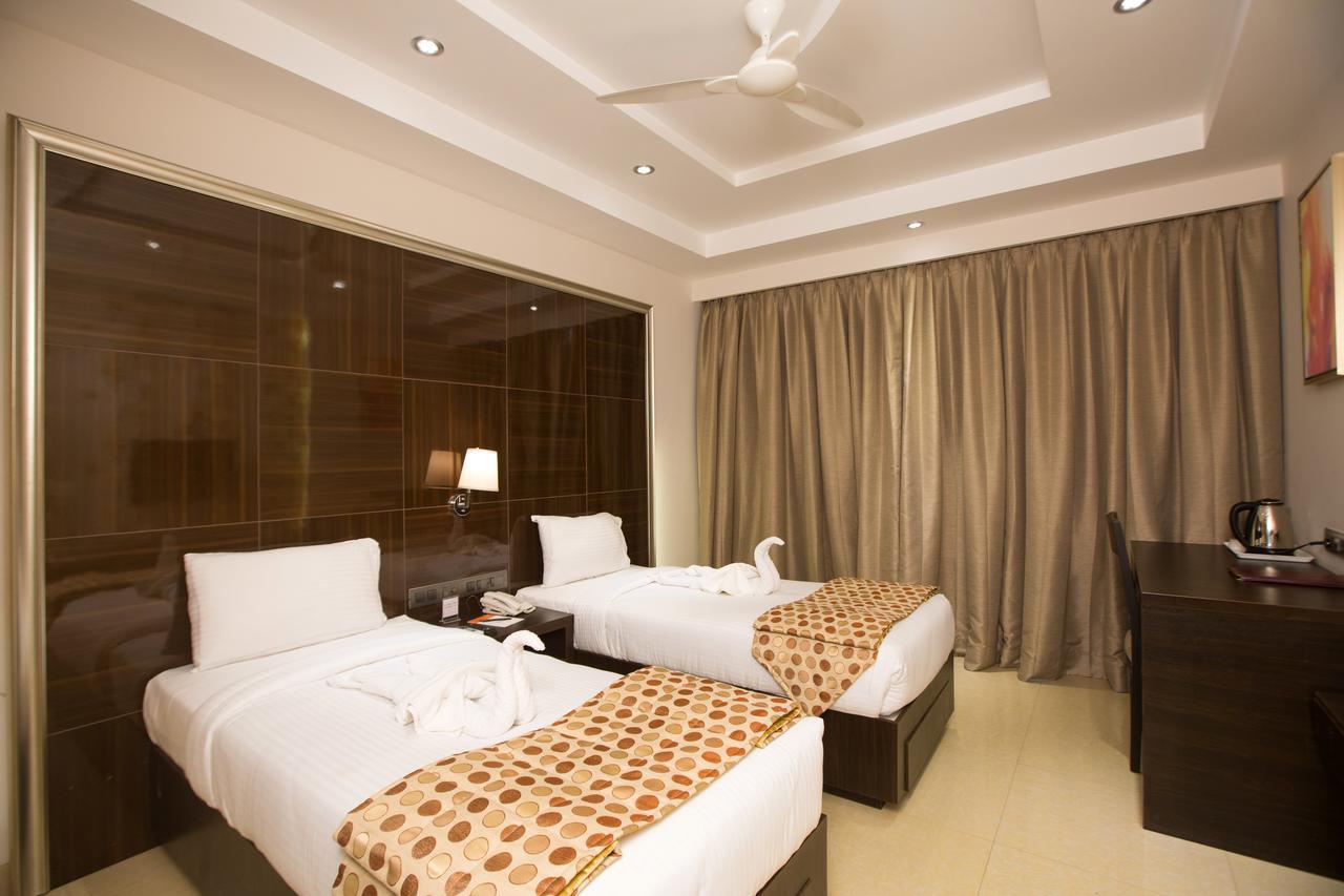 Hotel Grand Visava Лонавла Екстер'єр фото