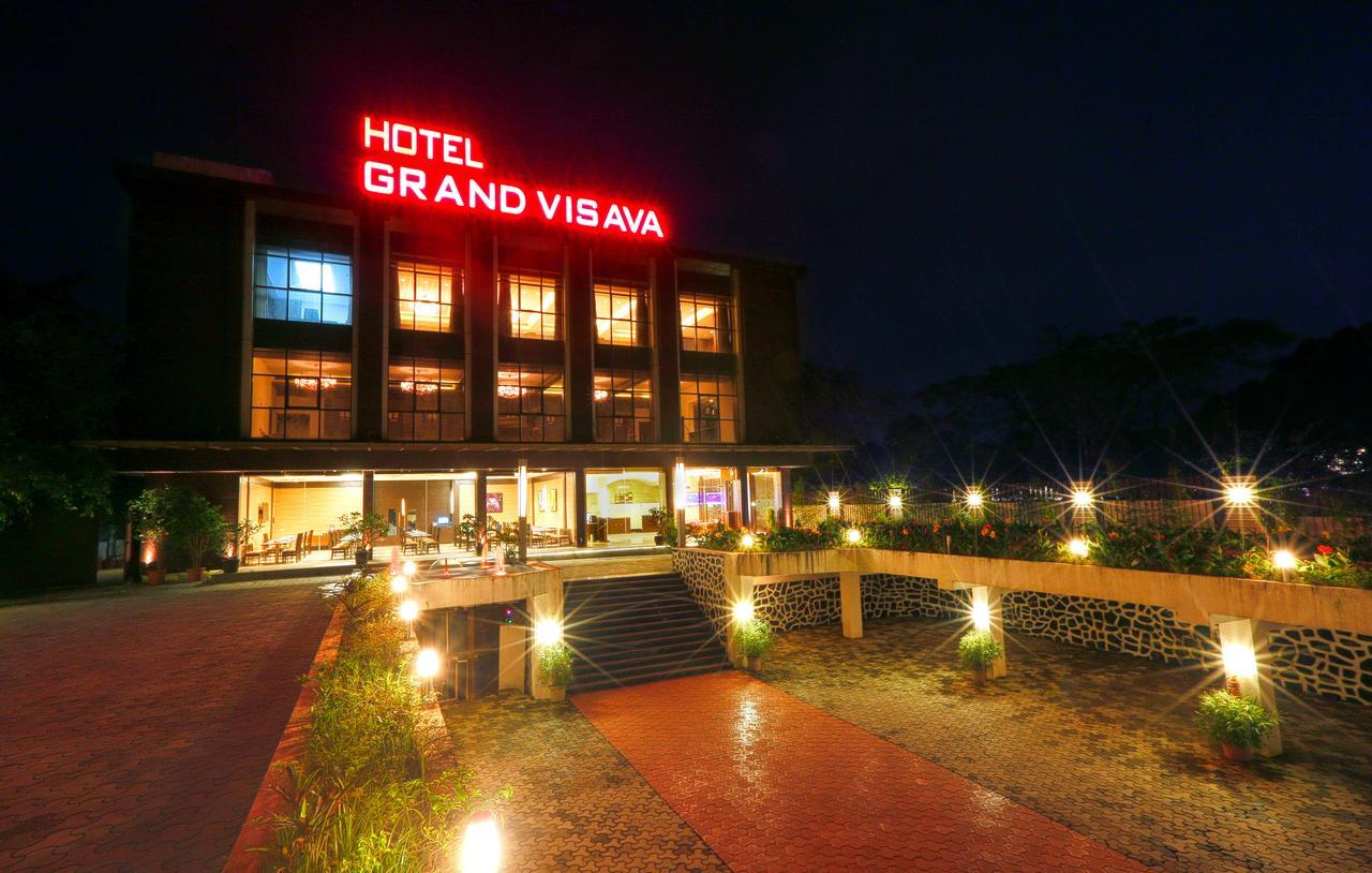 Hotel Grand Visava Лонавла Екстер'єр фото
